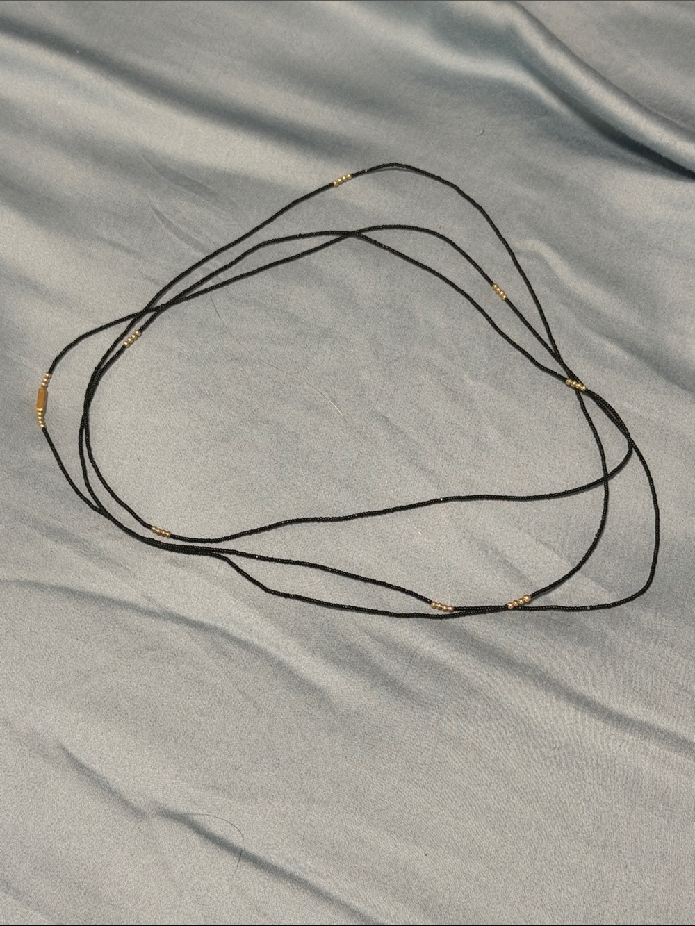 Elegant Black Beaded Layered Necklace with Gold Accents - Picture 5 of 8